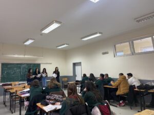 Students from the Faculty of Public Administration presenting a project.