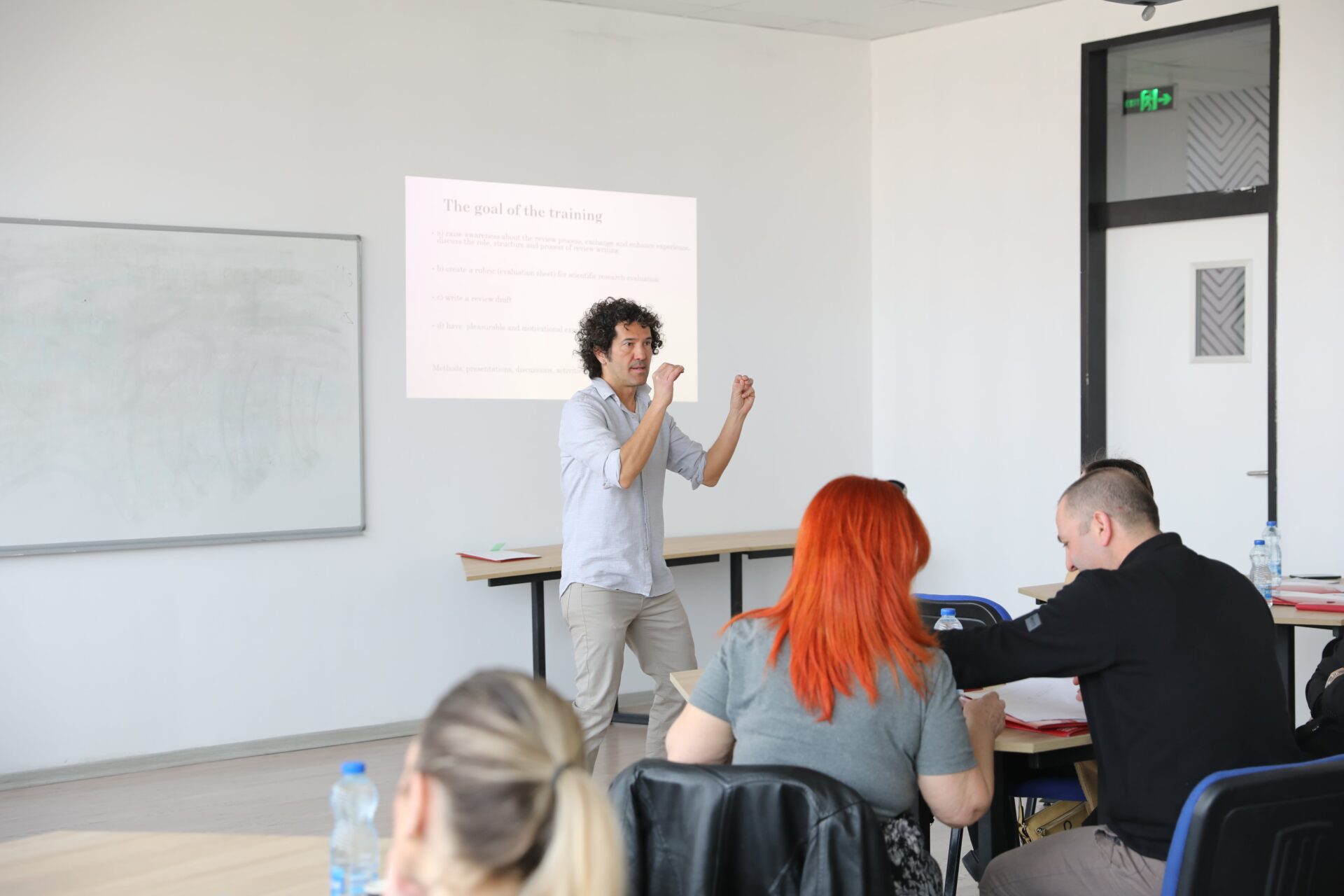 Trainings for professional development of personnel - the third module deals with "Evaluation of scientific articles"