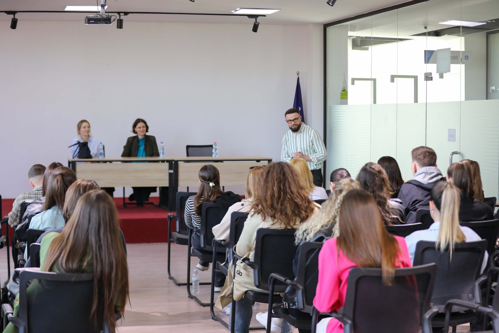 Representatives of the National Association for Autism hold a lecture for the students of the Faculty of Psychology